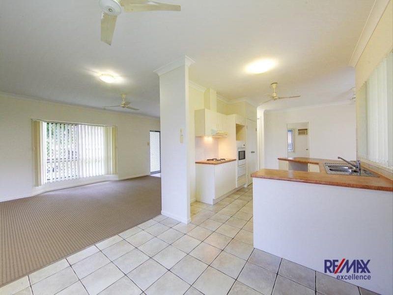 92 Phoenix  Pde, Kirwan QLD 4817