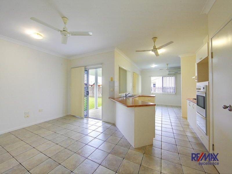 92 Phoenix  Pde, Kirwan QLD 4817