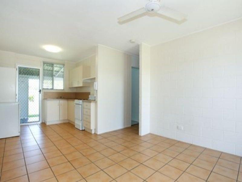 4 Henrietta  St, Aitkenvale QLD 4814