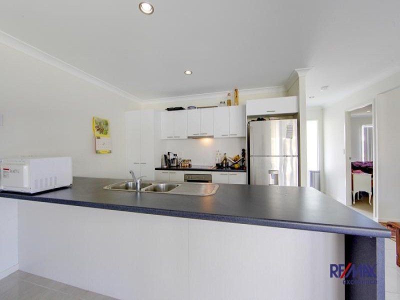 16 Apple Gum Ave, Mount Low QLD 4818