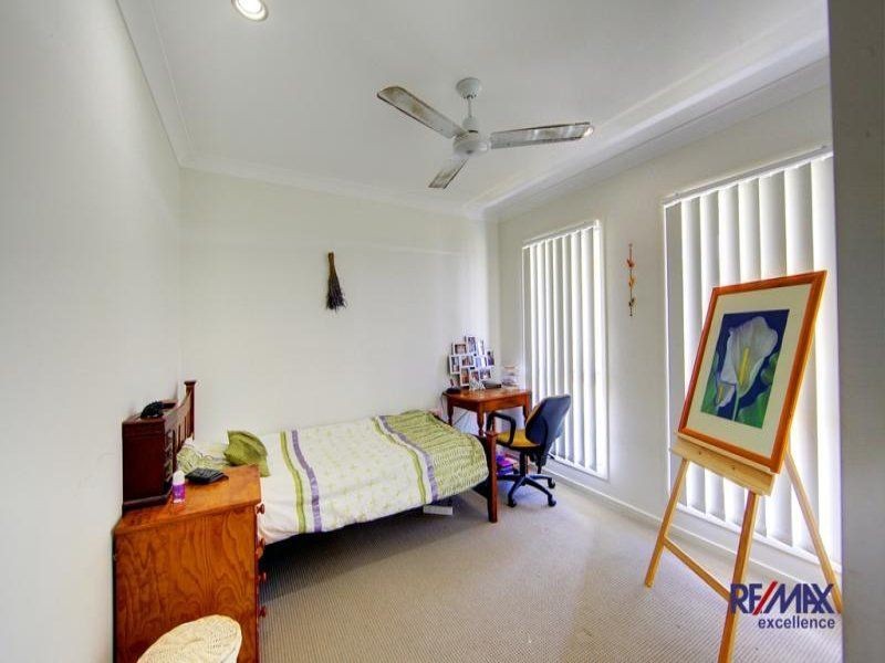 16 Apple Gum Ave, Mount Low QLD 4818