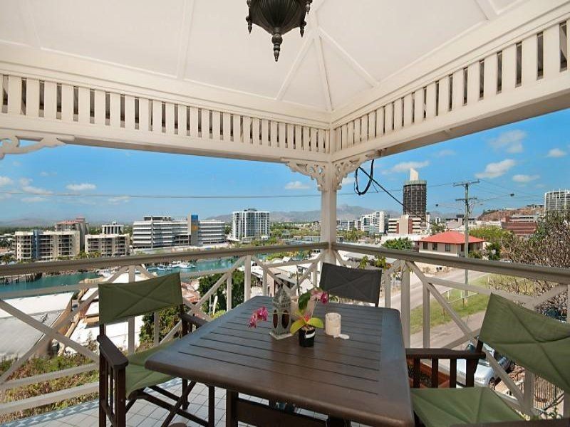 11 Melton Tce, Townsville City QLD 4810