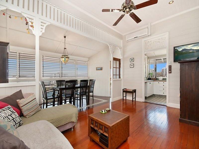 11 Melton Tce, Townsville City QLD 4810