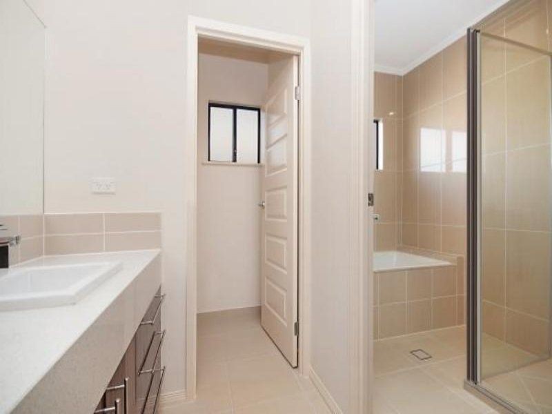 16 Saba St, Burdell QLD 4818