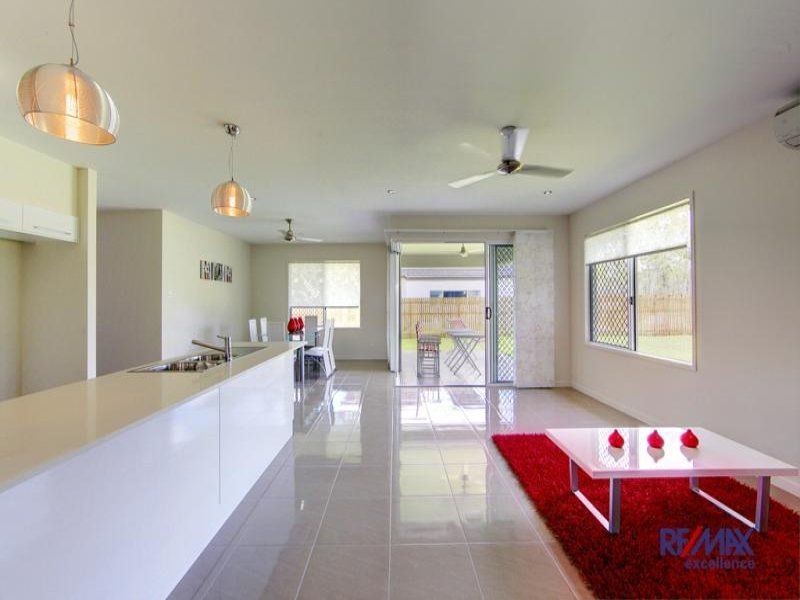 11 Bell Gum  Pl, Mount Low QLD 4818