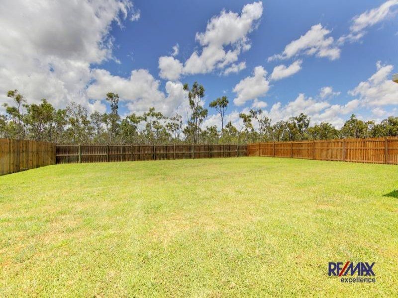 11 Bell Gum  Pl, Mount Low QLD 4818