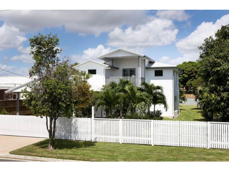 40 Edwards St, West End QLD 4810