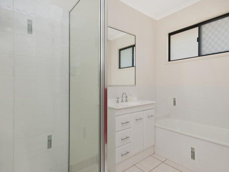 29 Daintree Dr, Bushland Beach QLD 4818