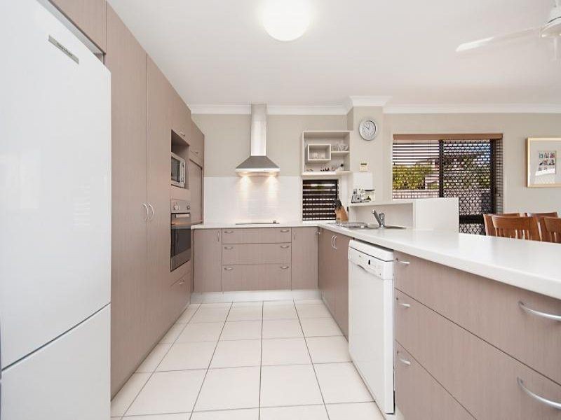 22 Helvellyn St, Bushland Beach QLD 4818