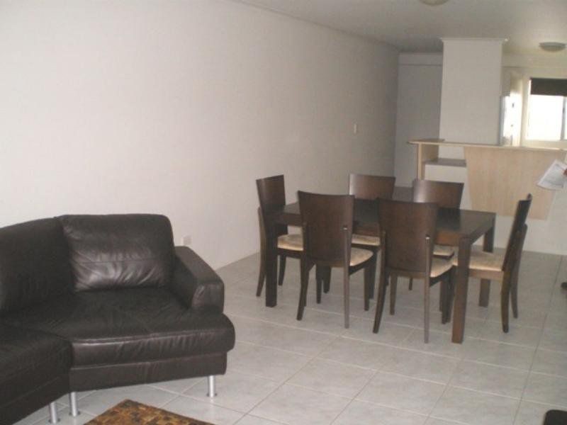 8/51 Stanley St, Townsville City QLD 4810