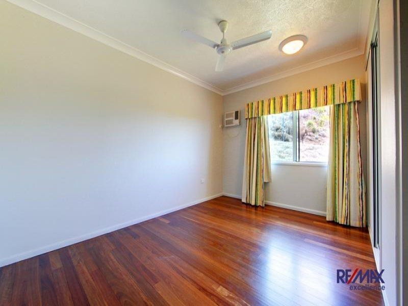 6 Tablelands  Tce, Mount Louisa QLD 4814