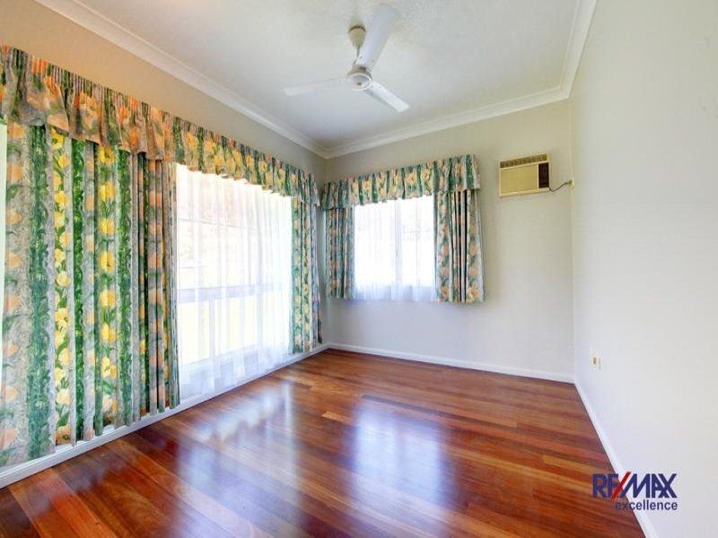6 Tablelands  Tce, Mount Louisa QLD 4814