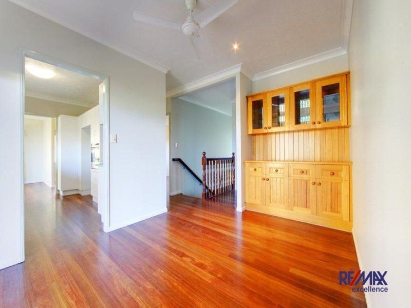 6 Tablelands  Tce, Mount Louisa QLD 4814