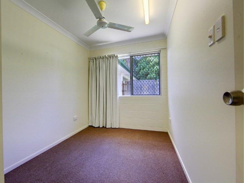 2/17 Leigh St, West End QLD 4810