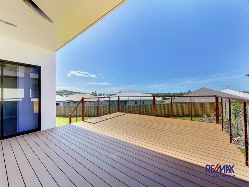 7 Yanooa Ct, Bushland Beach QLD 4818
