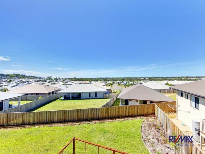 7 Yanooa Ct, Bushland Beach QLD 4818