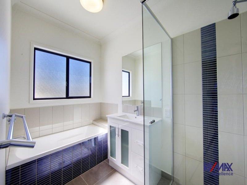 7 Yanooa Ct, Bushland Beach QLD 4818