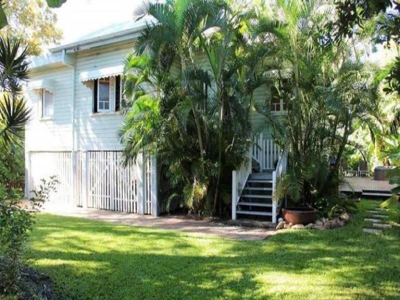 44 Gladstone St, Pimlico QLD 4812