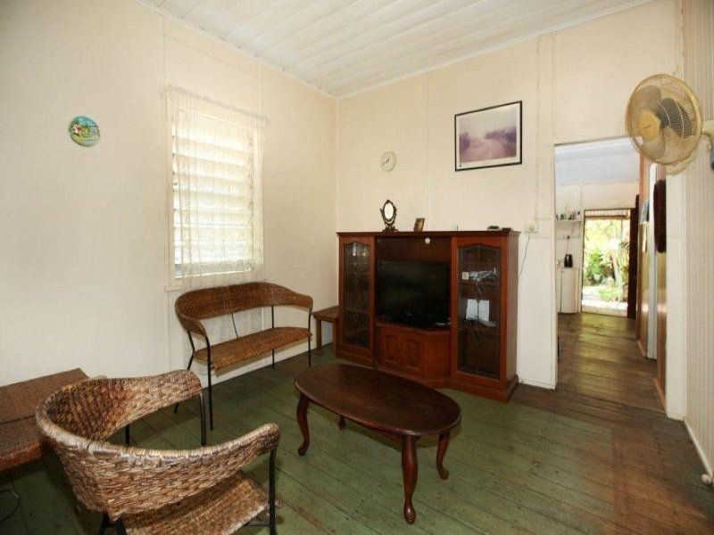 8 Maryvale St, West End QLD 4810