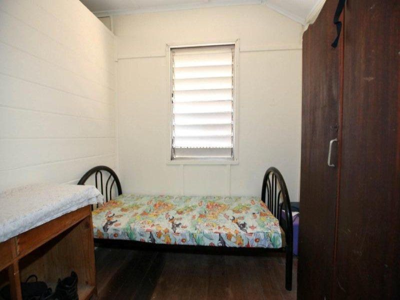 8 Maryvale St, West End QLD 4810