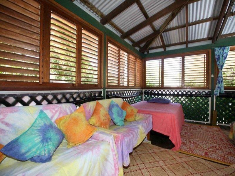 10 Maryvale St, West End QLD 4810