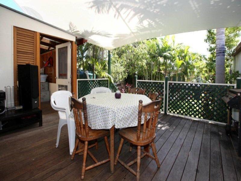 10 Maryvale St, West End QLD 4810