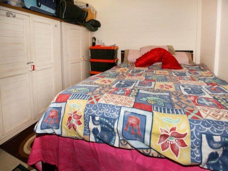 10 Maryvale St, West End QLD 4810