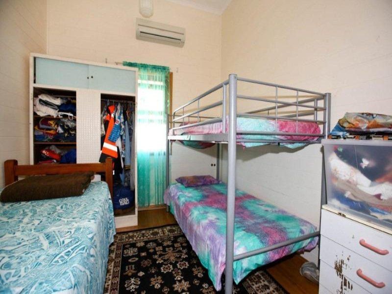 10 Maryvale St, West End QLD 4810