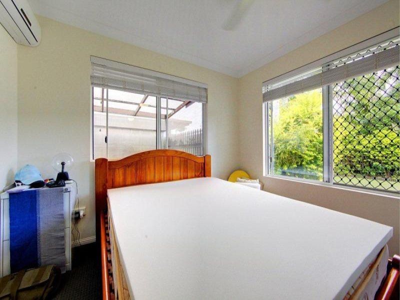 8 Lasindra Ct, Bushland Beach QLD 4818