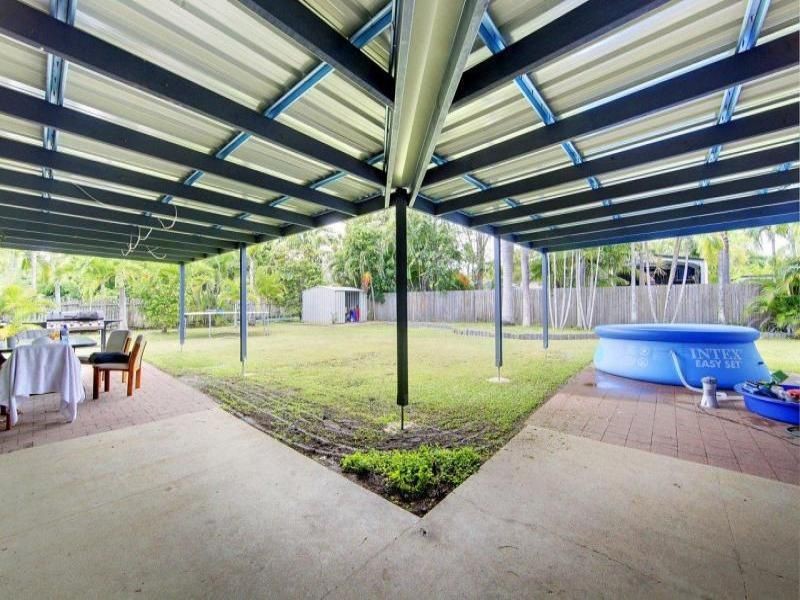 8 Lasindra Ct, Bushland Beach QLD 4818