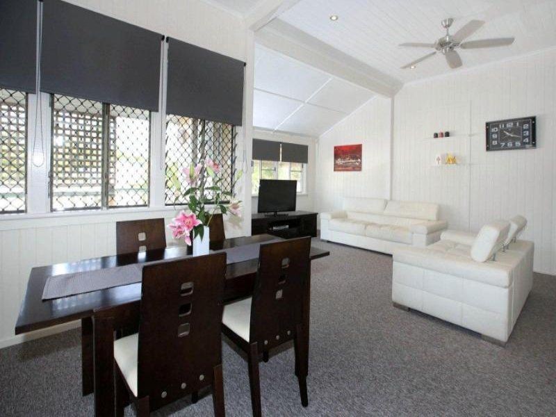 8B Martin St, South Townsville QLD 4810