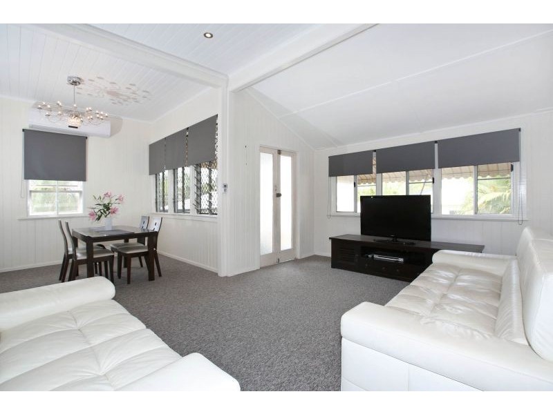 8B Martin St, South Townsville QLD 4810