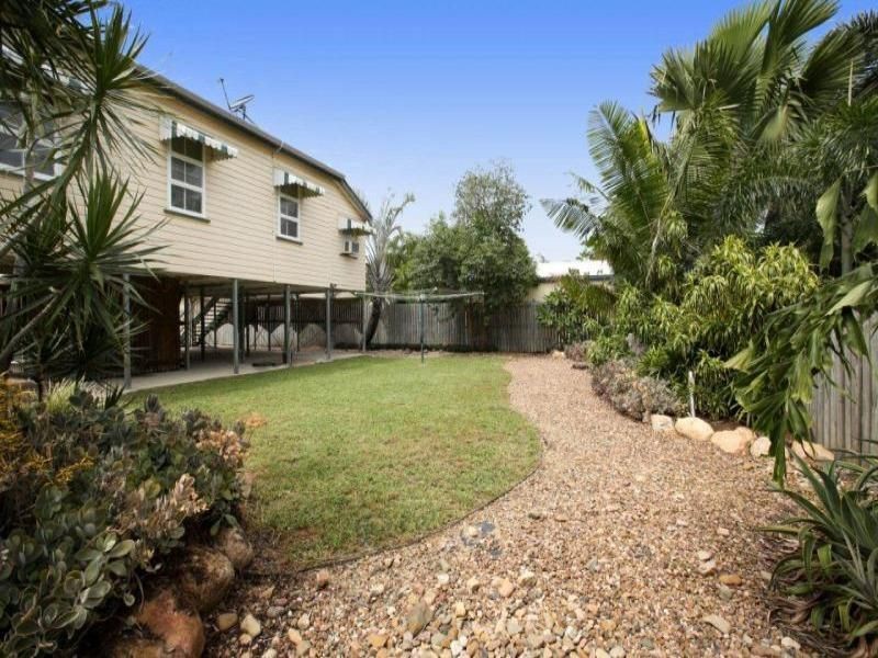 8B Martin St, South Townsville QLD 4810