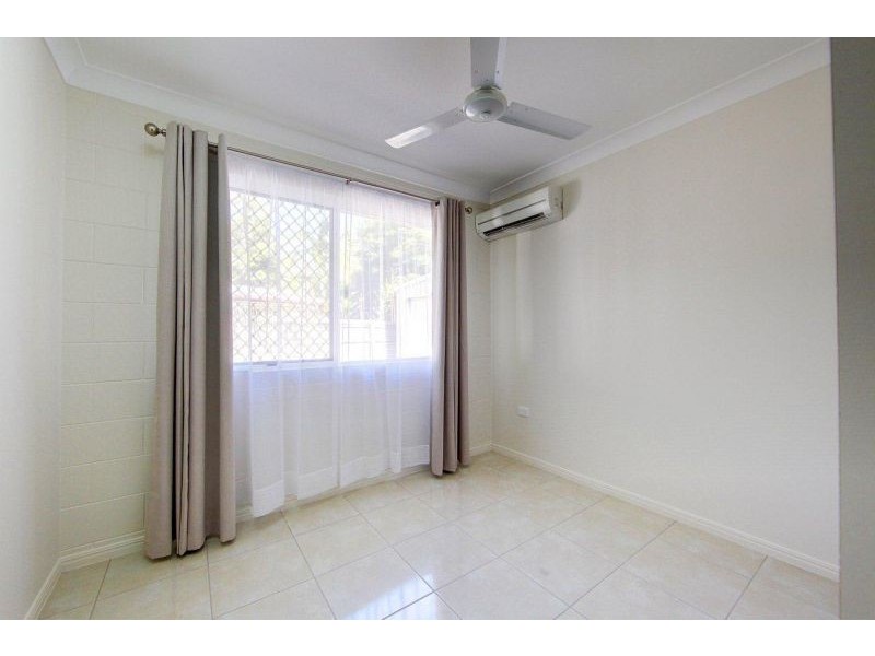 4 Elm Ct, Bushland Beach QLD 4818