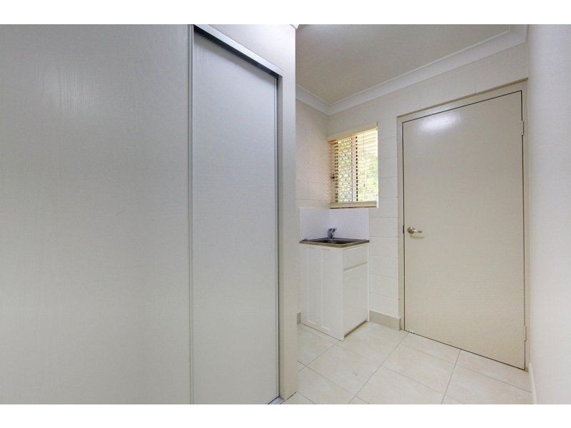 4 Elm Ct, Bushland Beach QLD 4818