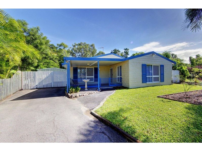 4 Elm Ct, Bushland Beach QLD 4818