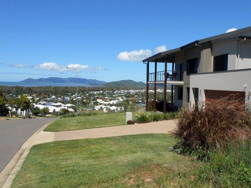 23 Britomart St, Bushland Beach QLD 4818