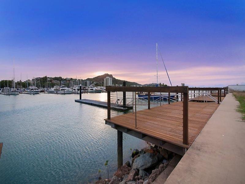 21 Sir Leslie Thiess Drive, Townsville City QLD 4810