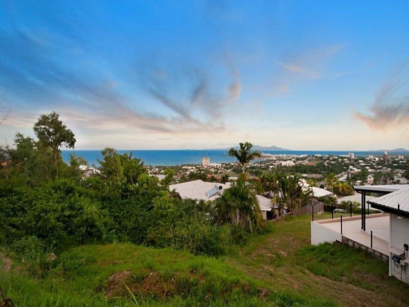 21 Balmoral Drive, Castle Hill QLD 4810