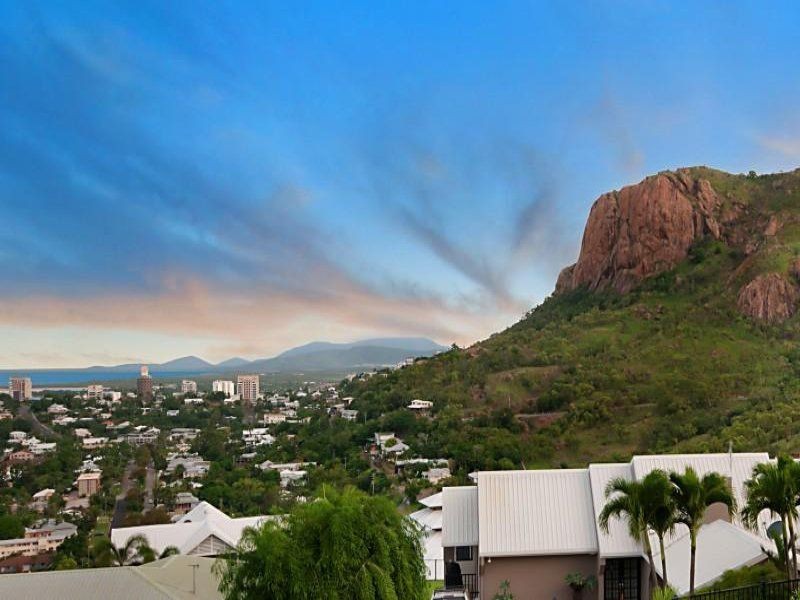 21 Balmoral Drive, Castle Hill QLD 4810