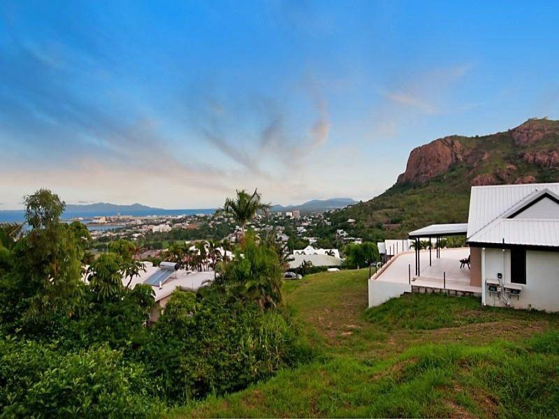 21 Balmoral Drive, Castle Hill QLD 4810