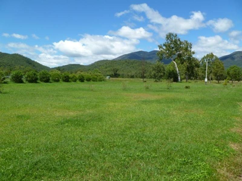 274 Williams Road, Alligator Creek QLD 4816