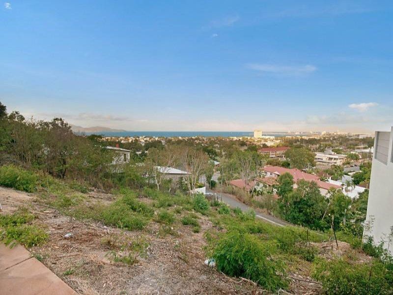 17 Toorak Place, Castle Hill QLD 4810