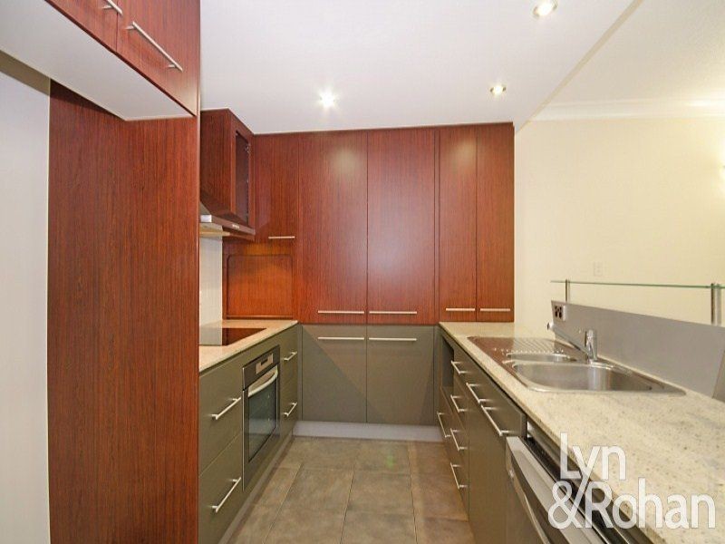 9/12 Hale Street, Townsville City QLD 4810