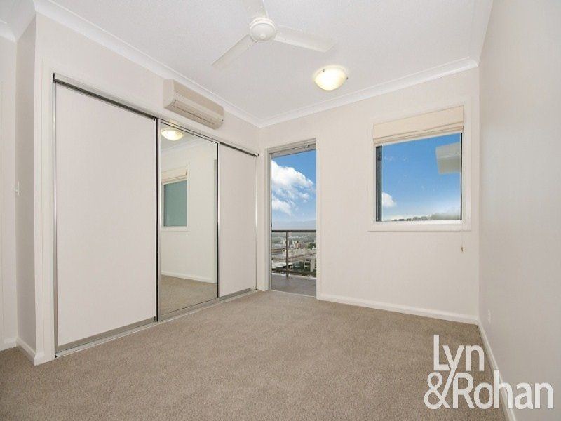 9/12 Hale Street, Townsville City QLD 4810