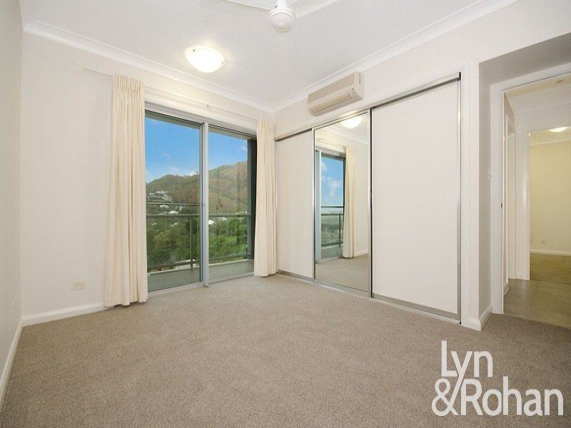 9/12 Hale Street, Townsville City QLD 4810