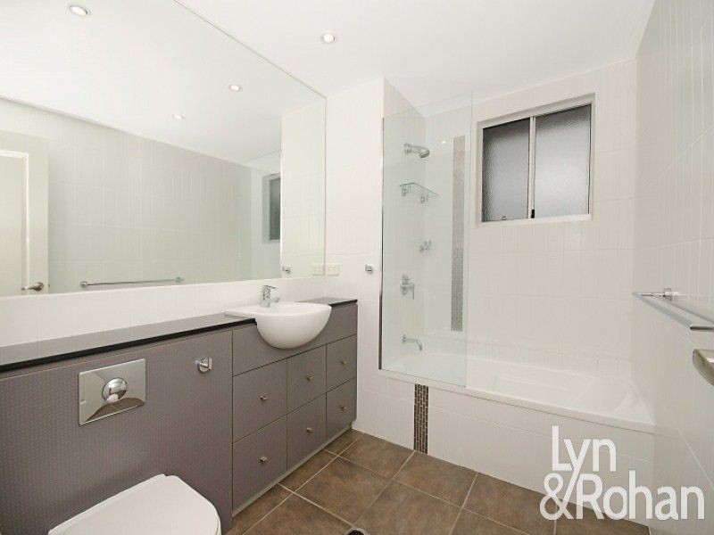 9/12 Hale Street, Townsville City QLD 4810