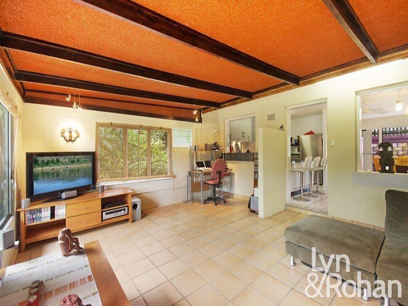 15 Sallows Street, Pallarenda QLD 4810