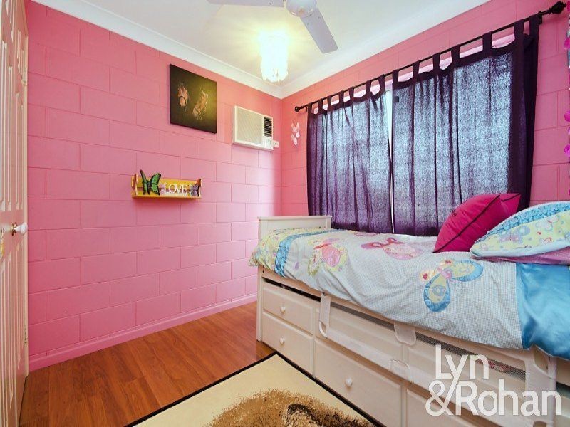 18 Black Braes Court, Mount Louisa QLD 4814