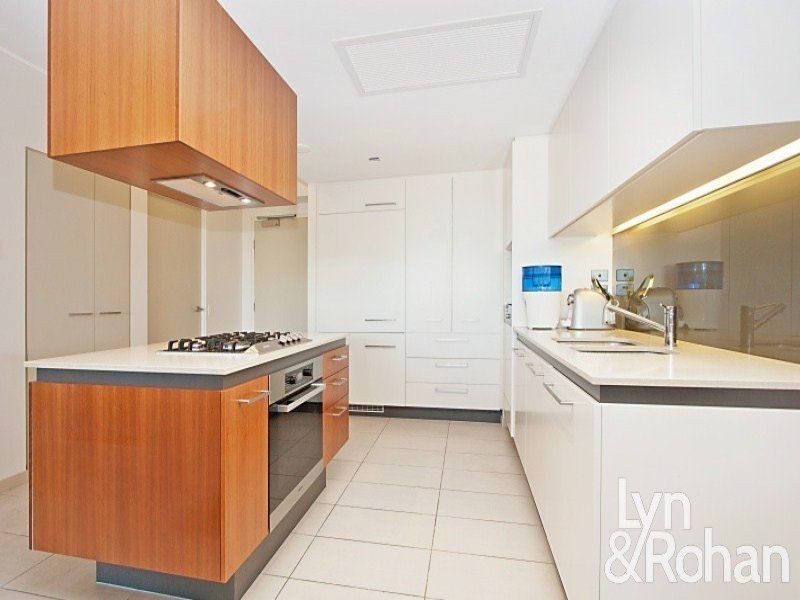 1305/6 Mariners Drive, Townsville City QLD 4810